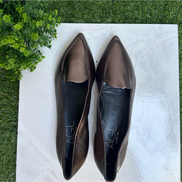 Agl Attilio Giusti Leombruni Vania
Pointed Toe Flat In Smoke size 36.5 US 6.5 - Picture 12 of 16